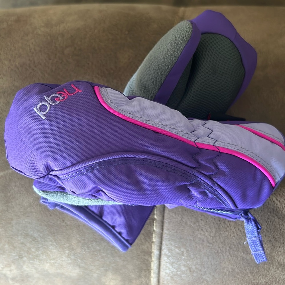 Girls snow gloves